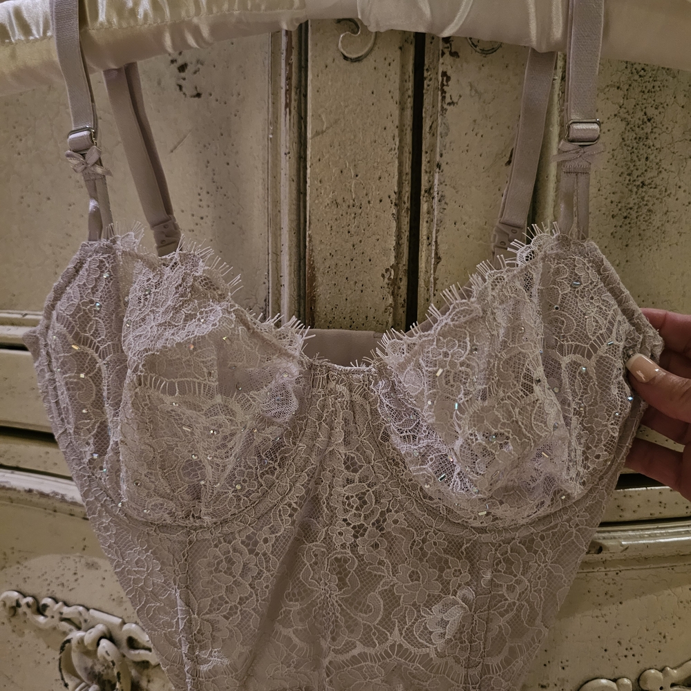 Victoria's Secret Lace Bustier in Cream